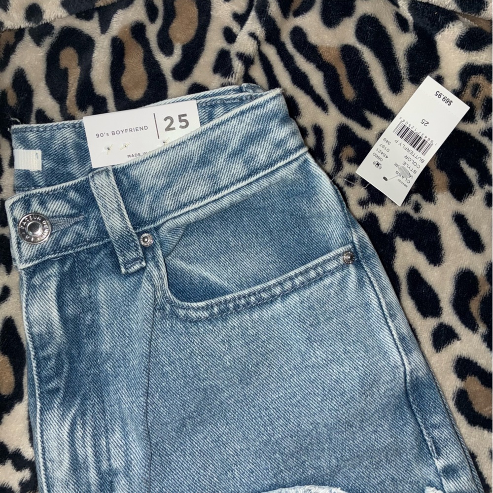 PacSun 90’s Boyfriend Jean w/ Butterfly Detail size 25 NWT